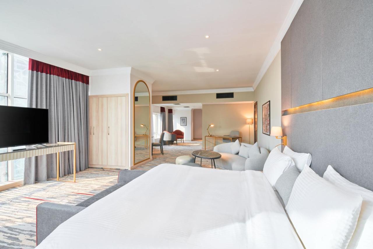 فندق Ramada By Wyndham Doha Old Town المظهر الخارجي الصورة